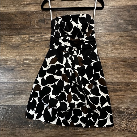 White House Black Market Strapless Black and White Sundress - Picture 1 of 7
